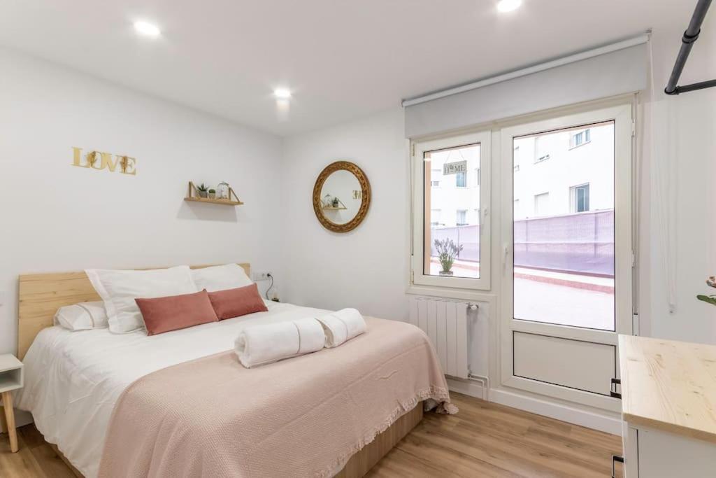 Apt In The Old Town With Cool Terrace!! Private Parking Bilbao Esterno foto