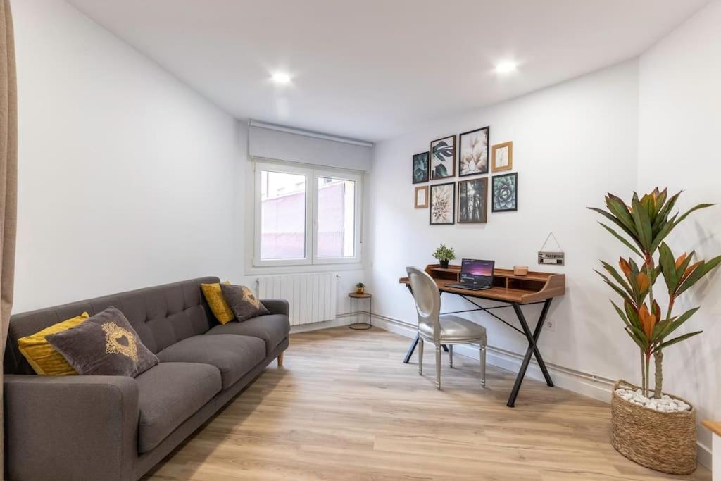 Apt In The Old Town With Cool Terrace!! Private Parking Bilbao Esterno foto