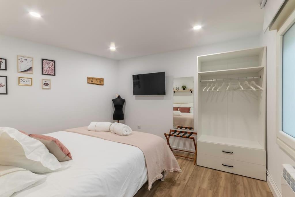 Apt In The Old Town With Cool Terrace!! Private Parking Bilbao Esterno foto