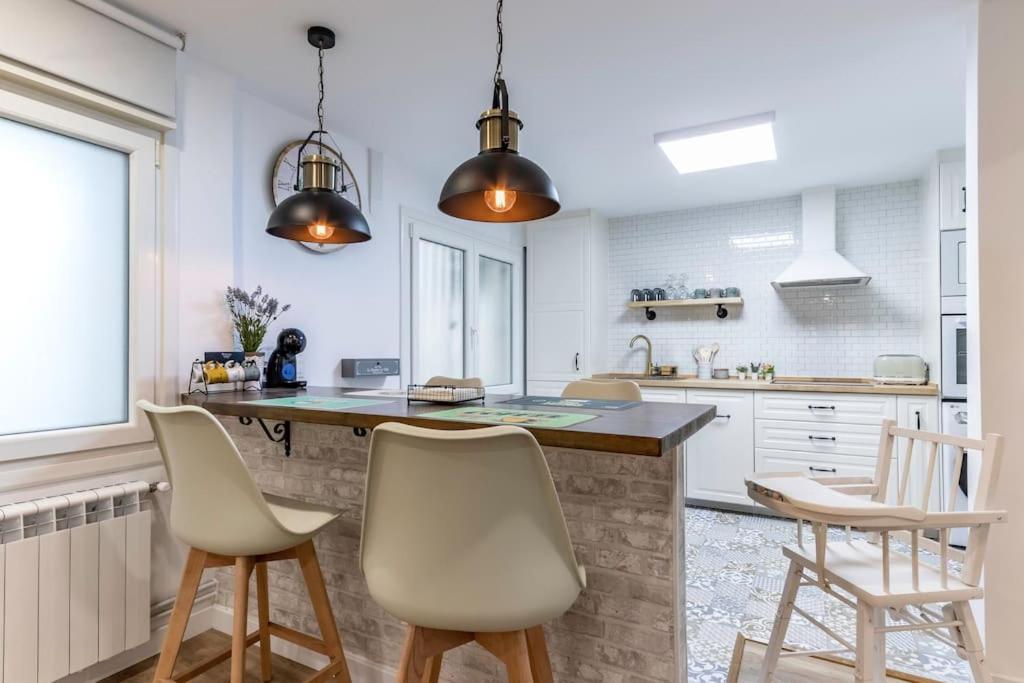 Apt In The Old Town With Cool Terrace!! Private Parking Bilbao Esterno foto
